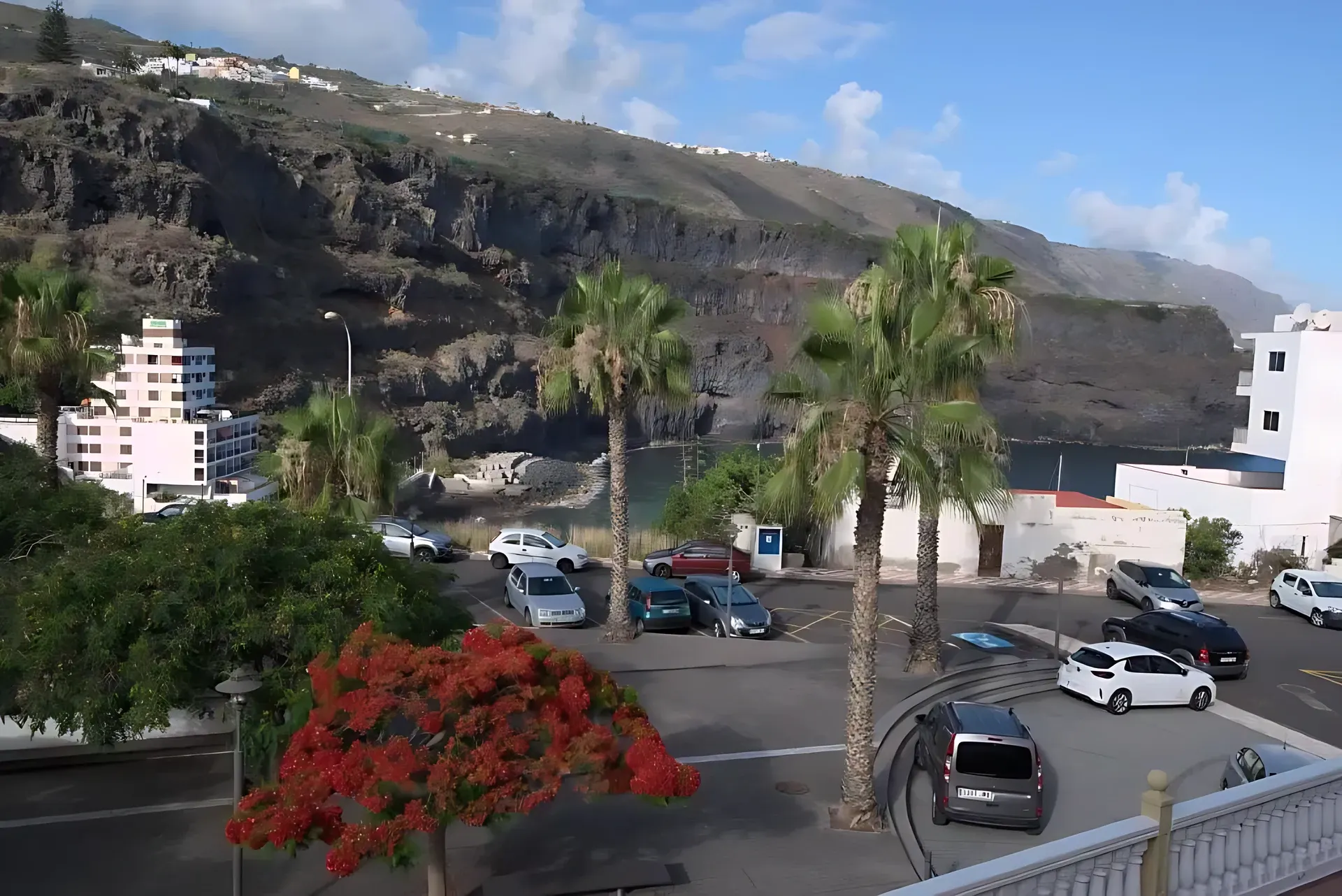 Paseo de la playa de San Marcos con palmeras